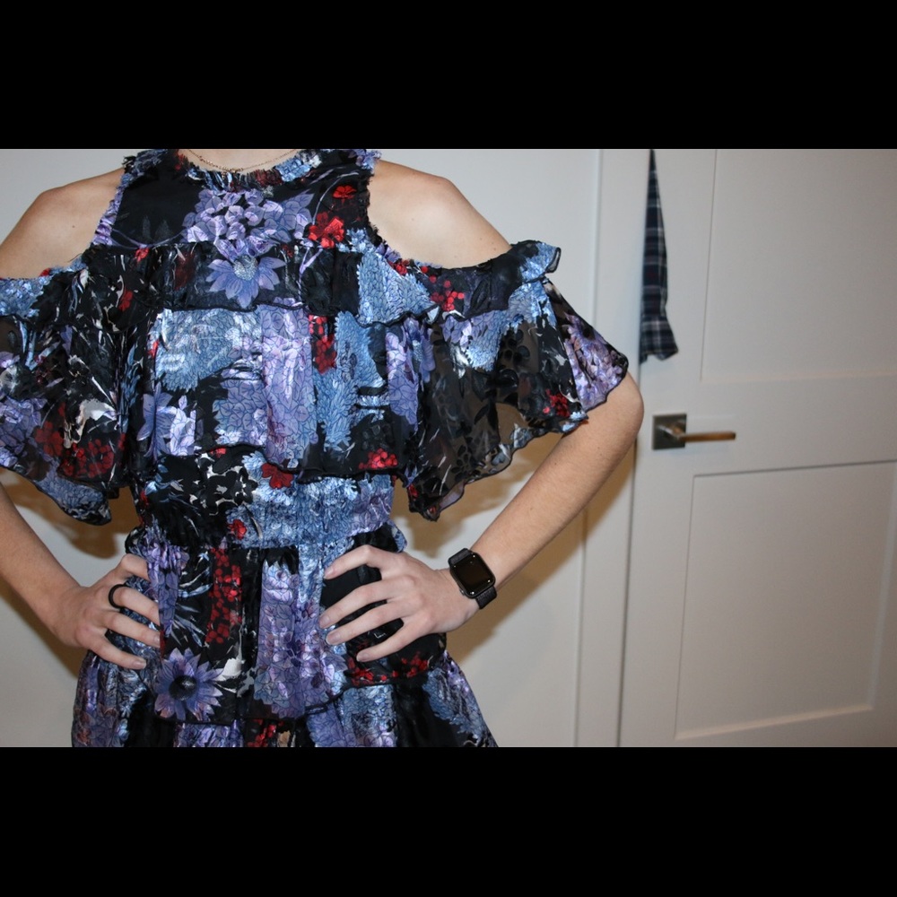 Dress - Picture 3 of 4